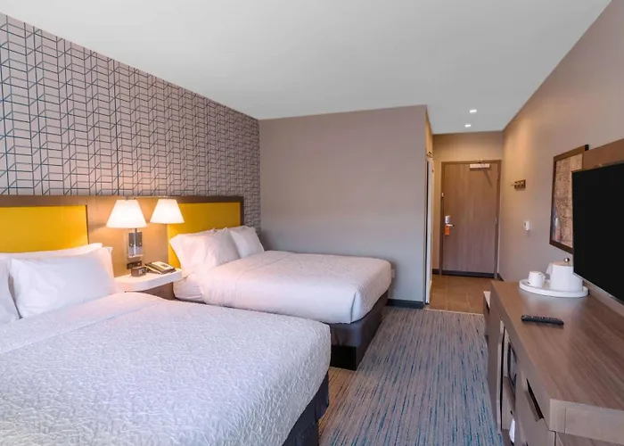 Hampton Inn Riverside Downtown