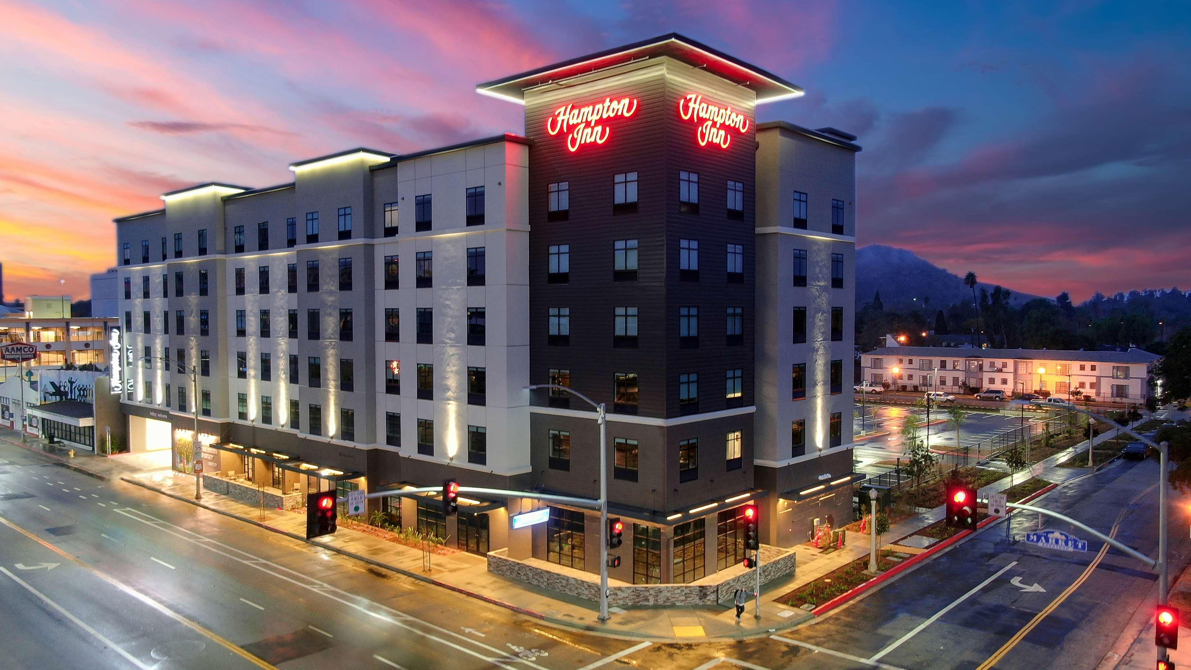 Hotel Hampton Downtown 3*