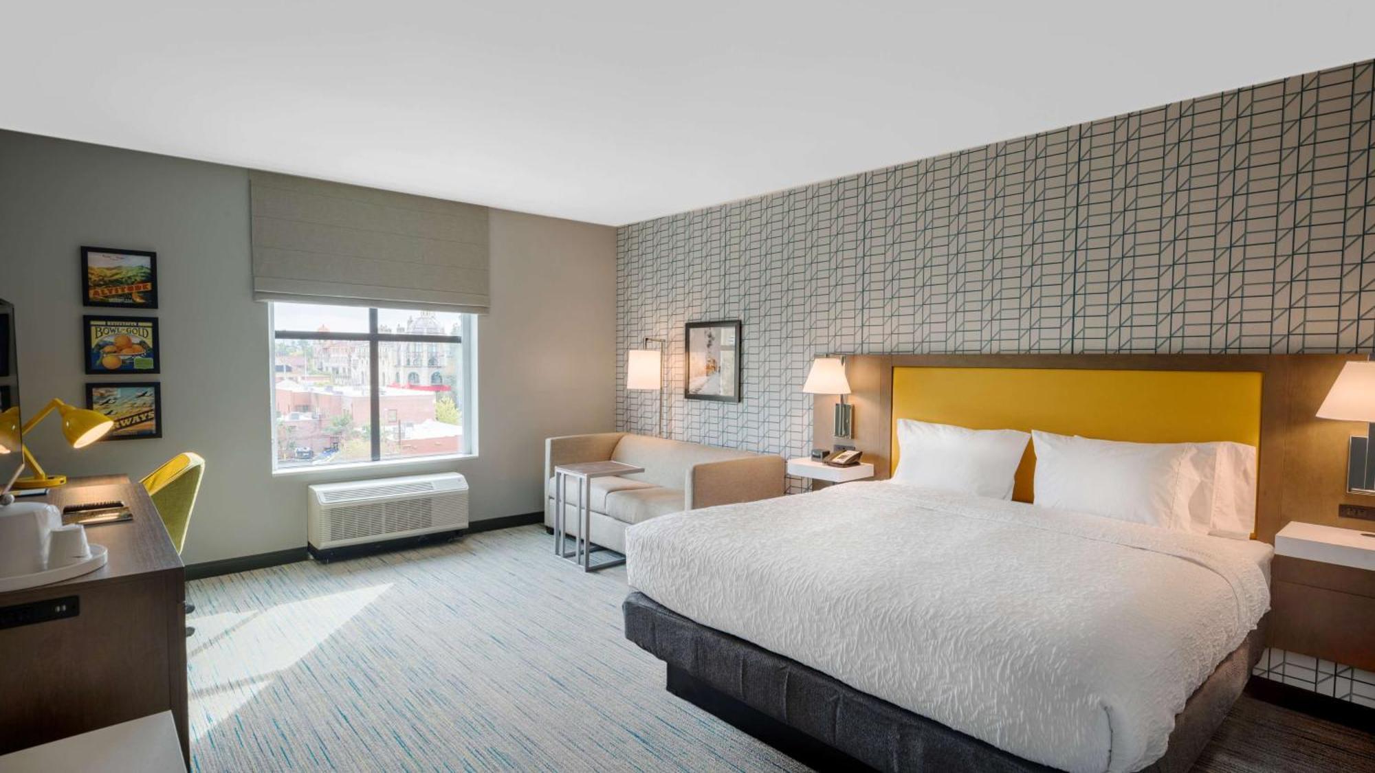 Hampton Downtown Hotel Riverside