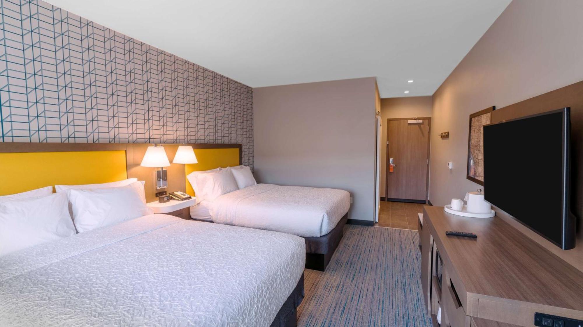 Hotel Hampton Downtown 3*